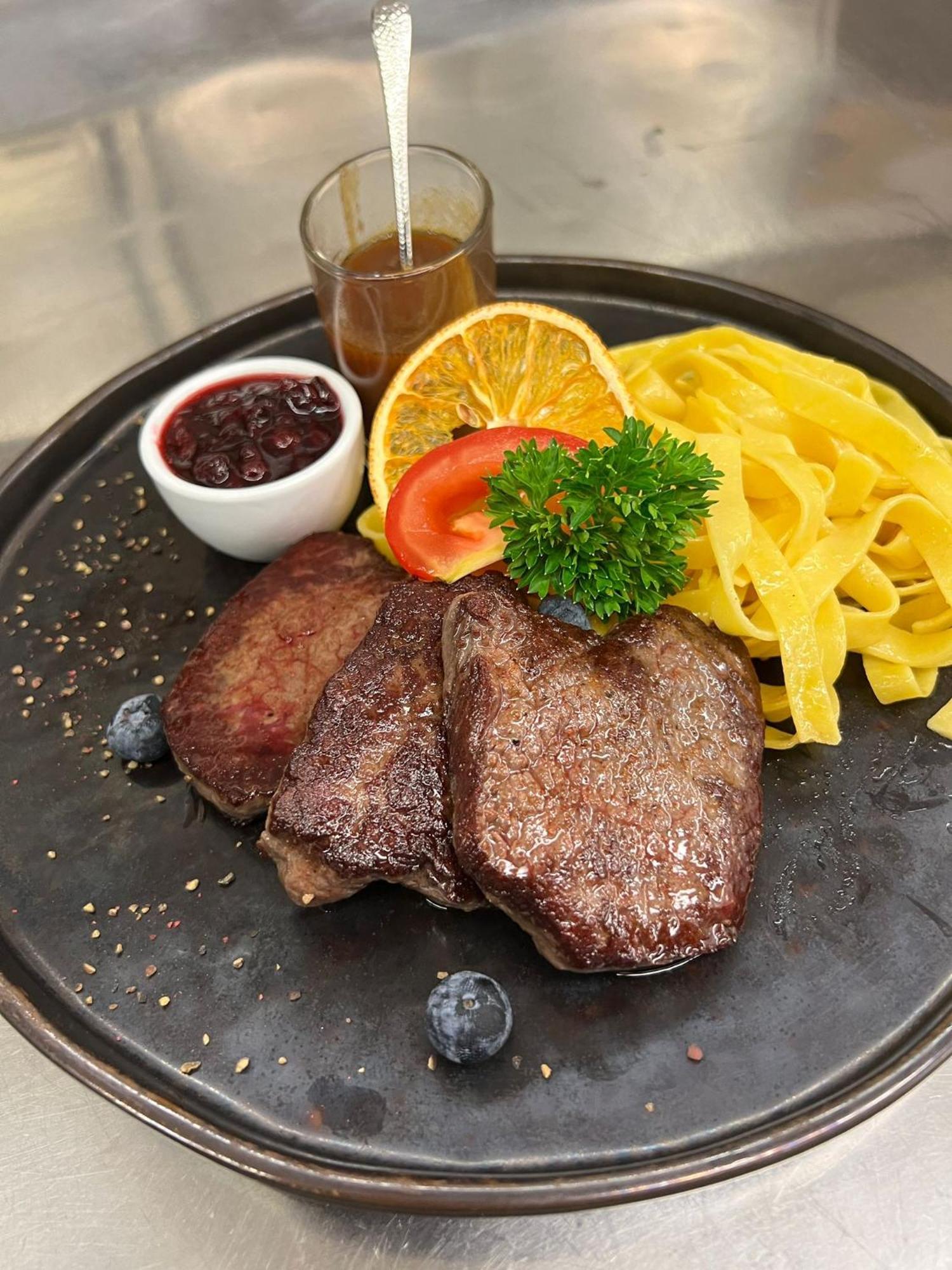 Hotel Valisera Galtuer Ngoại thất bức ảnh