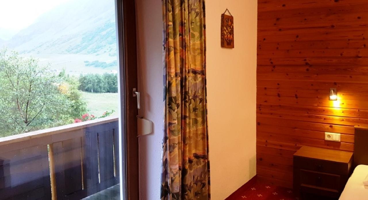 Hotel Valisera Galtuer Ngoại thất bức ảnh